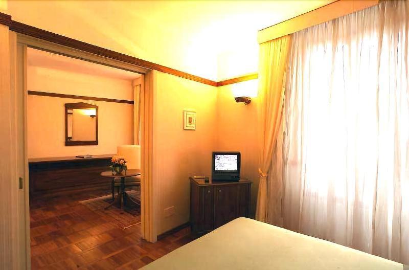 Hotel&Ristorante Miramonti Palazzo Storico 列蒂 外观 照片