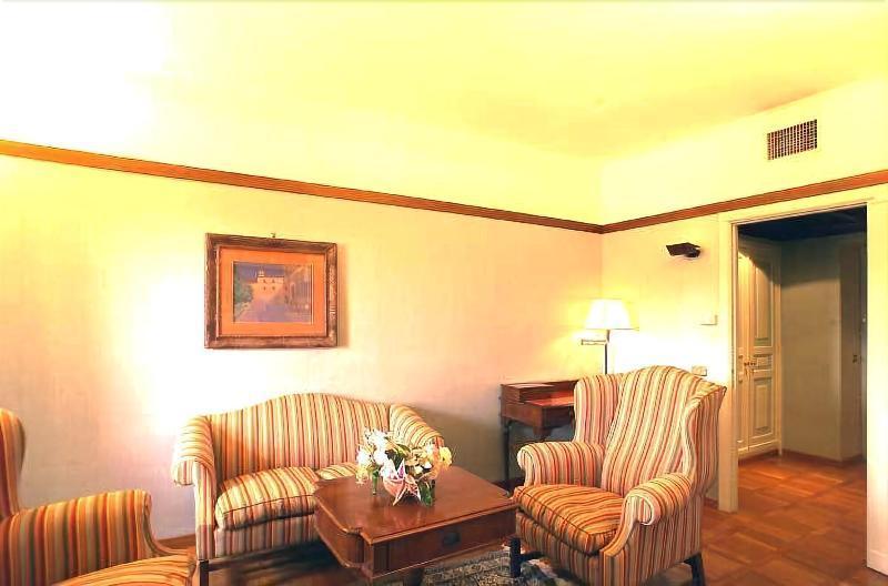 Hotel&Ristorante Miramonti Palazzo Storico 列蒂 外观 照片