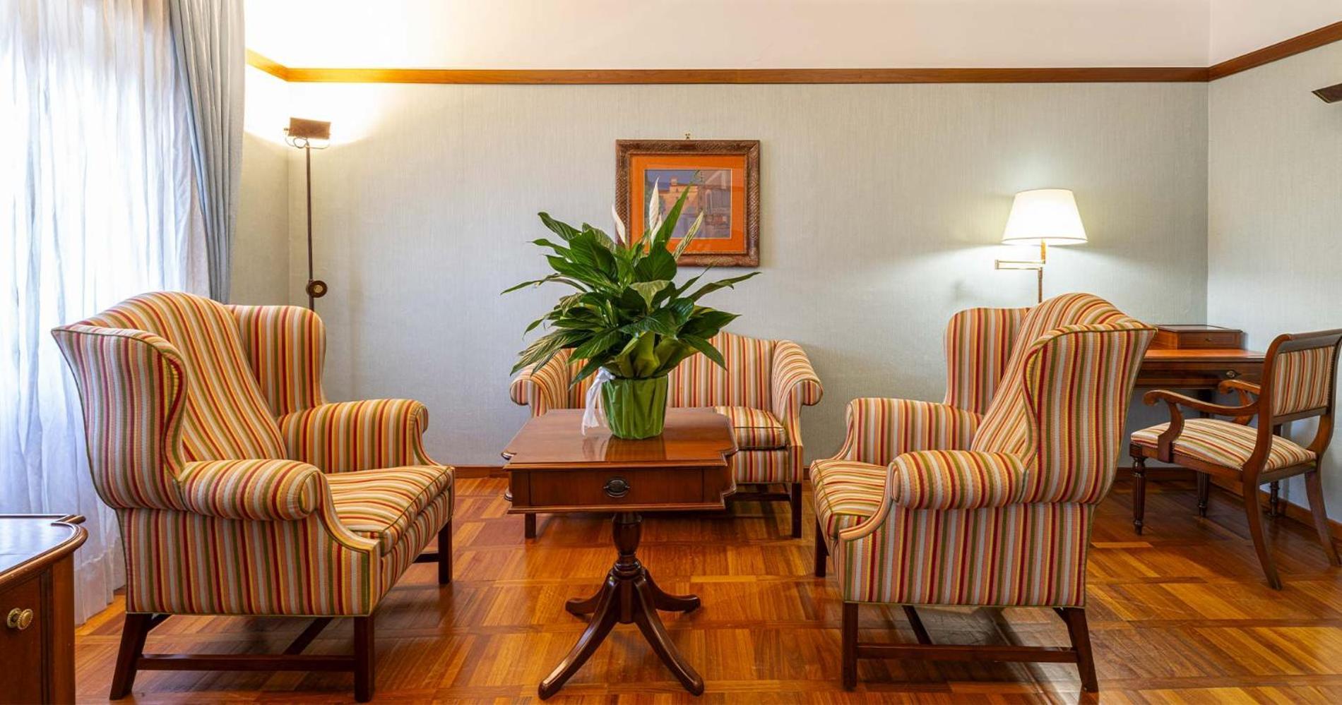 Hotel&Ristorante Miramonti Palazzo Storico 列蒂 外观 照片