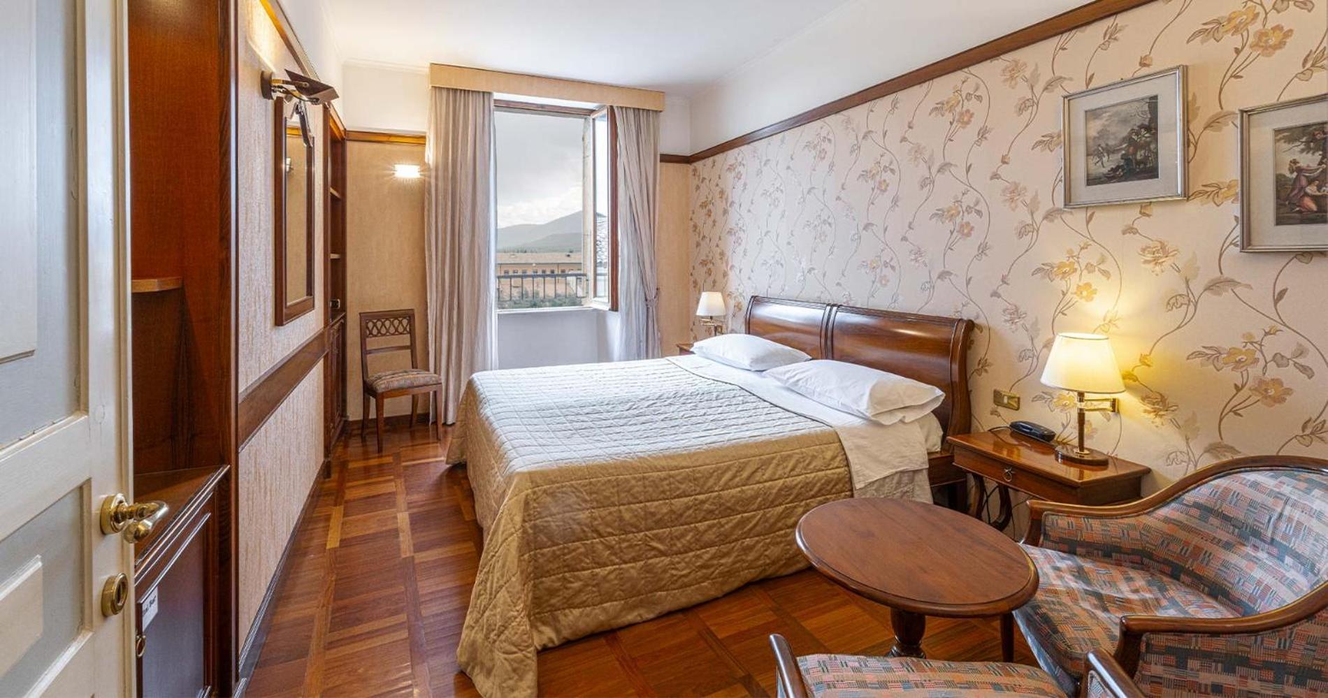 Hotel&Ristorante Miramonti Palazzo Storico 列蒂 外观 照片